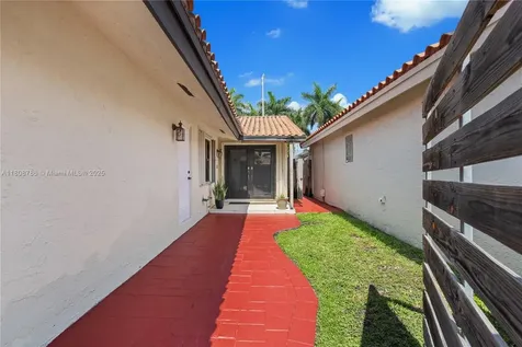 1114 SW 136th Place Miami FL 33184