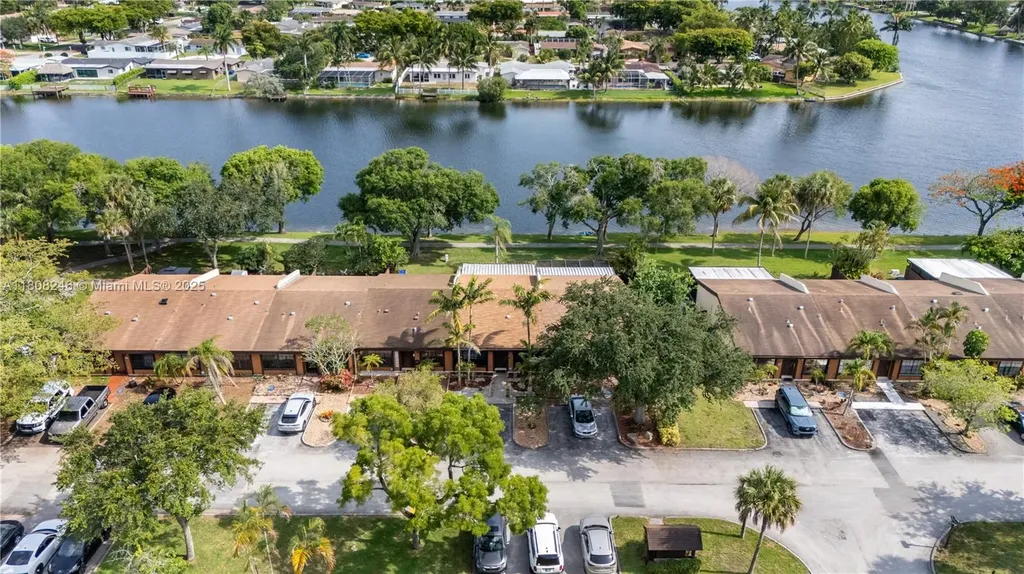 10760 Hickory Avenue Pembroke Pines FL 33026