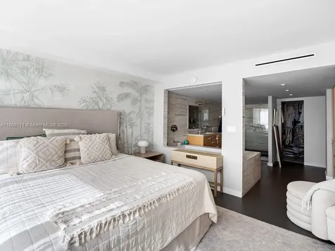 11 Island Avenue Miami Beach FL 33139