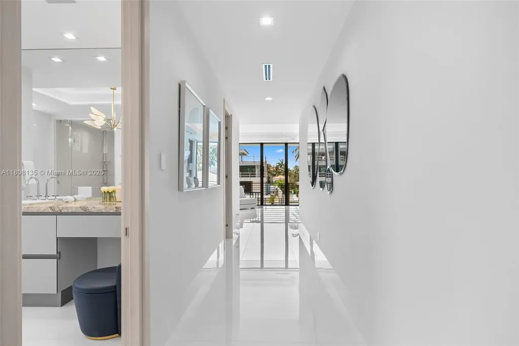 2519 Lucille Drive Fort Lauderdale FL 33316