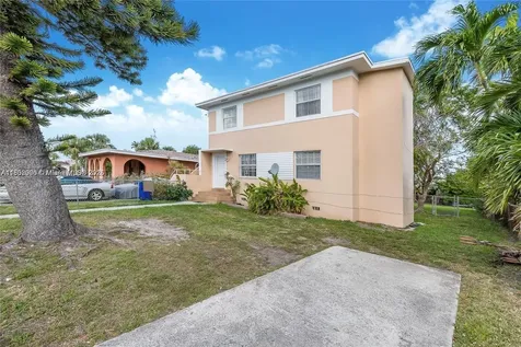 2361 NW 15th Street Miami FL 33125