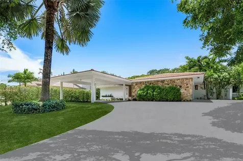 8118 Los Pinos Boulevard Coral Gables FL 33143