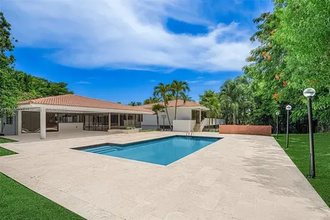 8118 Los Pinos Boulevard Coral Gables FL 33143