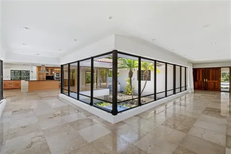 8118 Los Pinos Boulevard Coral Gables FL 33143