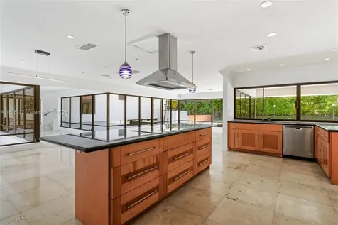 8118 Los Pinos Boulevard Coral Gables FL 33143