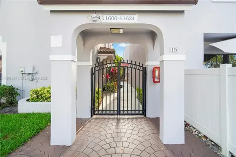 11604 NW 11th Street Pembroke Pines FL 33026