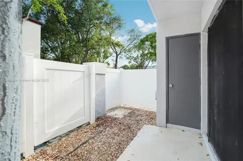 11604 NW 11th Street Pembroke Pines FL 33026