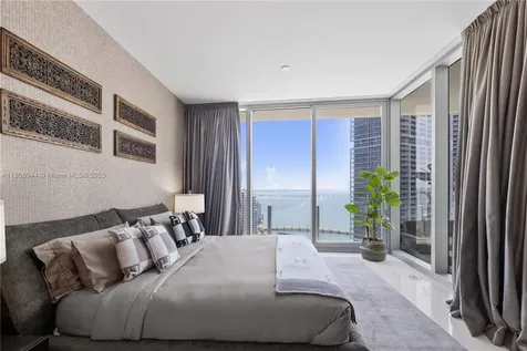 300 Biscayne Blvd Way Miami FL 33131