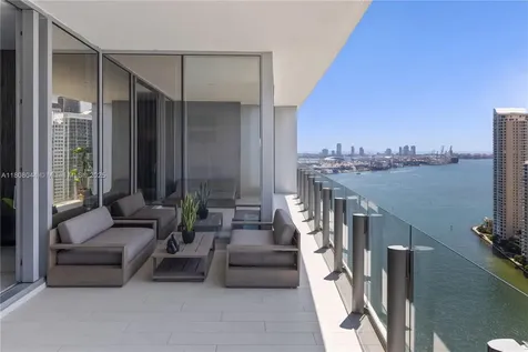300 Biscayne Blvd Way Miami FL 33131