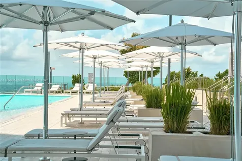 300 Biscayne Blvd Way Miami FL 33131