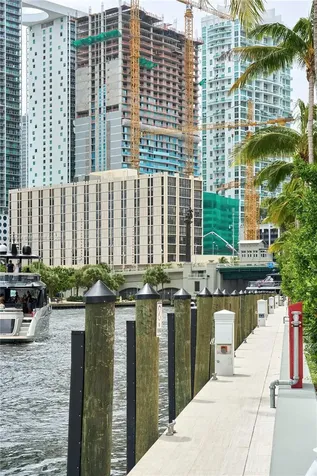 300 Biscayne Blvd Way Miami FL 33131