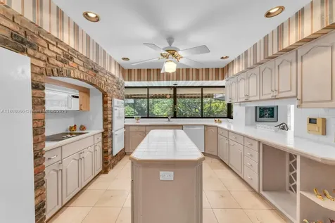 5990 SW 135th Terrace Pinecrest FL 33156