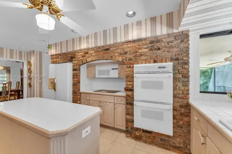 5990 SW 135th Terrace Pinecrest FL 33156