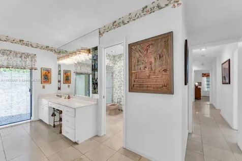 5990 SW 135th Terrace Pinecrest FL 33156