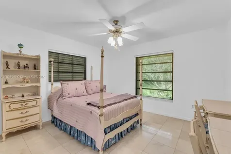 5990 SW 135th Terrace Pinecrest FL 33156