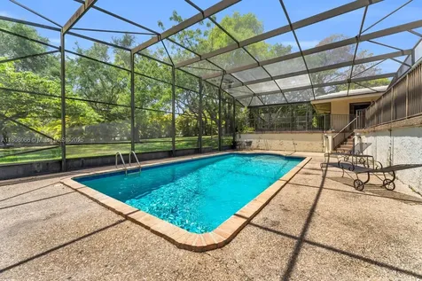 5990 SW 135th Terrace Pinecrest FL 33156