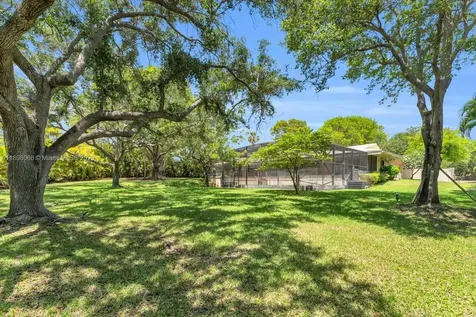 5990 SW 135th Terrace Pinecrest FL 33156