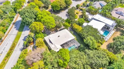 5990 SW 135th Terrace Pinecrest FL 33156