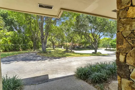 5990 SW 135th Terrace Pinecrest FL 33156
