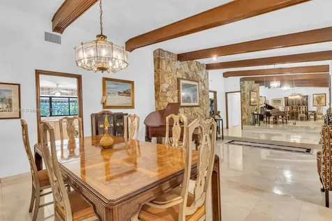 5990 SW 135th Terrace Pinecrest FL 33156
