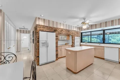 5990 SW 135th Terrace Pinecrest FL 33156
