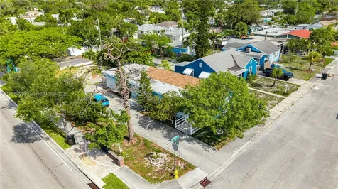 1007 N E Street Lake Worth FL 33460