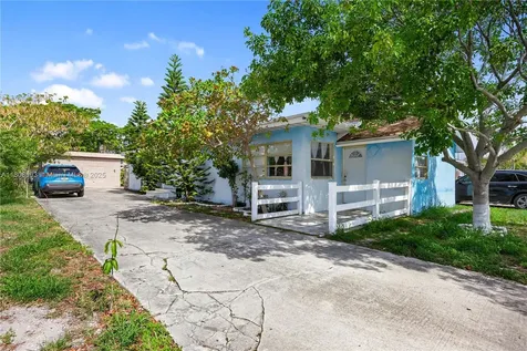 1007 N E Street Lake Worth FL 33460