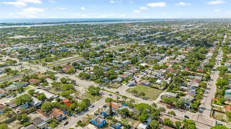 1007 N E Street Lake Worth FL 33460