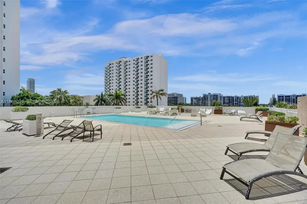 2751 S Ocean Drive Hollywood FL 33019