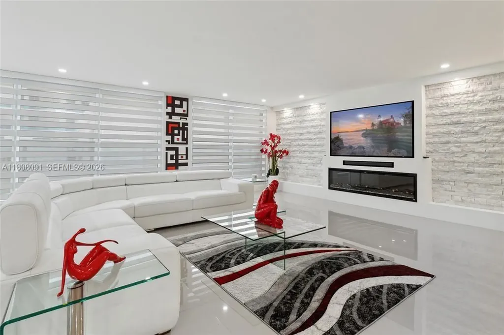 2751 S Ocean Drive Hollywood FL 33019