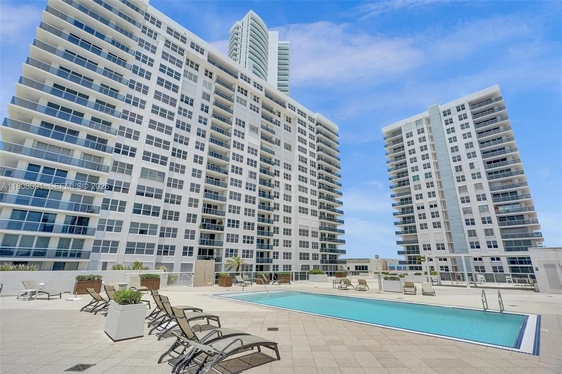 2751 S Ocean Drive Hollywood FL 33019