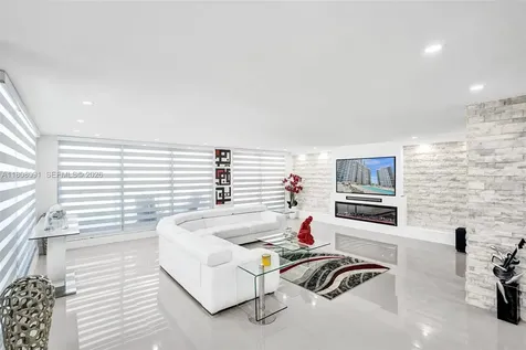 2751 S Ocean Drive Hollywood FL 33019