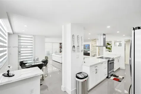2751 S Ocean Drive Hollywood FL 33019