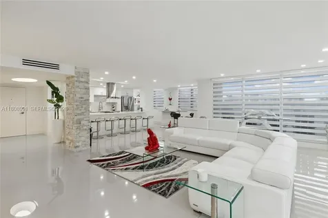 2751 S Ocean Drive Hollywood FL 33019