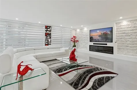 2751 S Ocean Drive Hollywood FL 33019