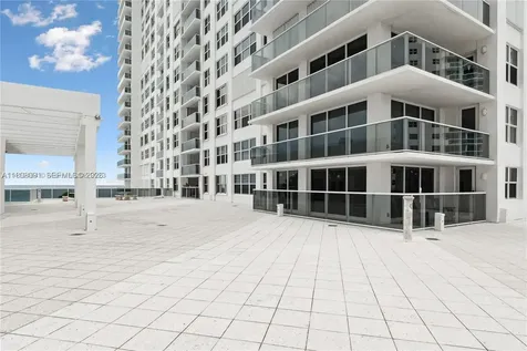 2751 S Ocean Drive Hollywood FL 33019