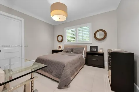 7495 SW 105th Terrace Pinecrest FL 33156