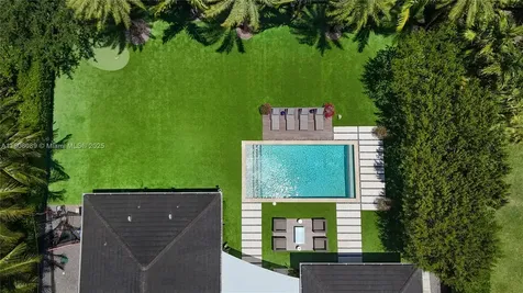 7495 SW 105th Terrace Pinecrest FL 33156