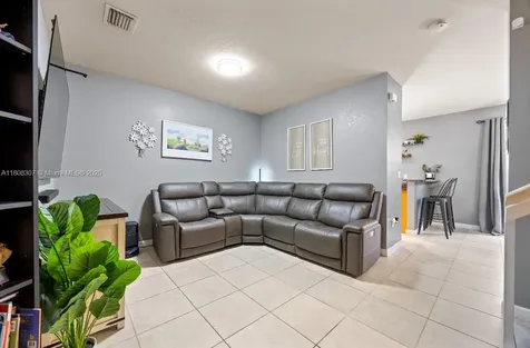 3427 W 89th Terrace Hialeah FL 33018