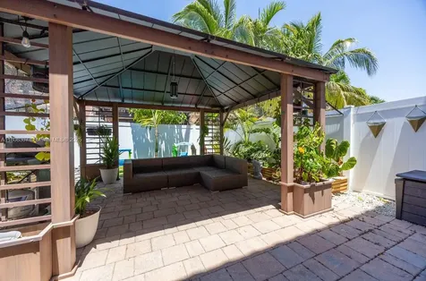 3427 W 89th Terrace Hialeah FL 33018
