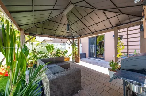 3427 W 89th Terrace Hialeah FL 33018