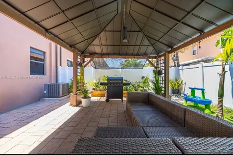 3427 W 89th Terrace Hialeah FL 33018