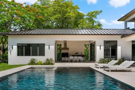 11001 SW 65 Avenue Pinecrest FL 33156