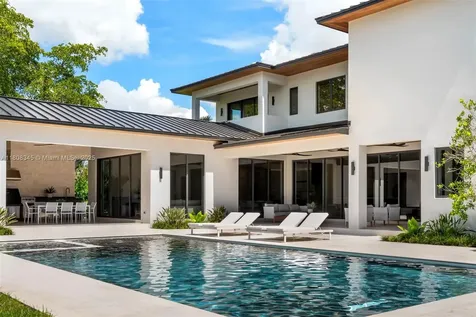 11001 SW 65 Avenue Pinecrest FL 33156