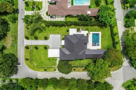 11001 SW 65 Avenue Pinecrest FL 33156