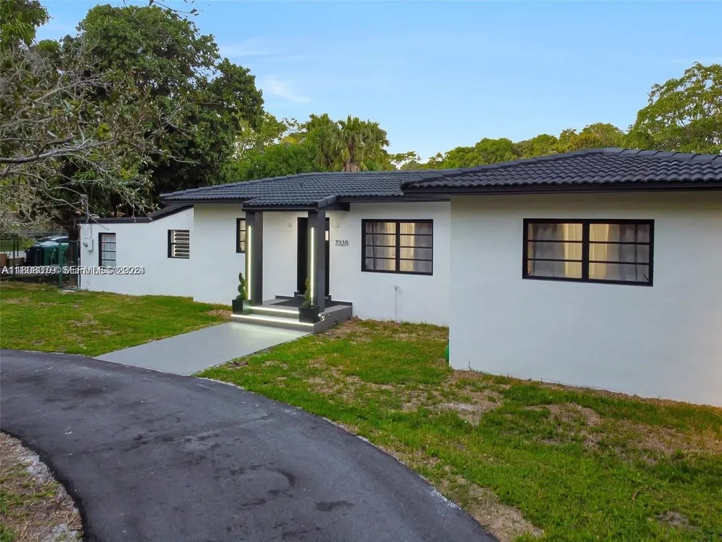 7335 SW 104th Street Pinecrest FL 33156