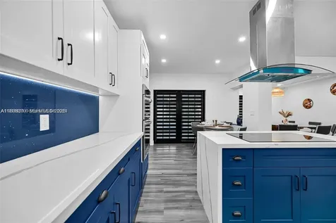 7335 SW 104th Street Pinecrest FL 33156