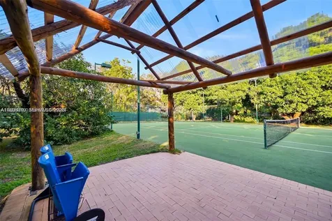 7335 SW 104th Street Pinecrest FL 33156