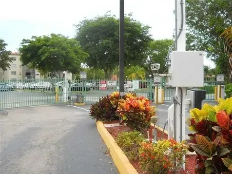 1800 SW 81st Avenue North Lauderdale FL 33068