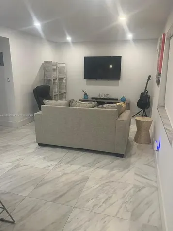 2145 Pierce Street Hollywood FL 33020